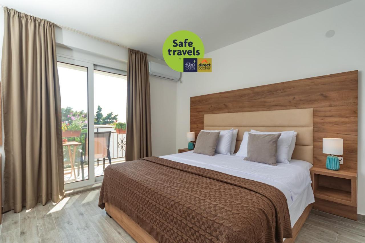 Mika'S Seaview Apartments Бар Екстериор снимка