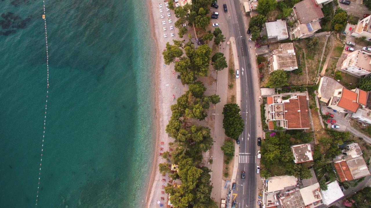 Mika'S Seaview Apartments Бар Екстериор снимка