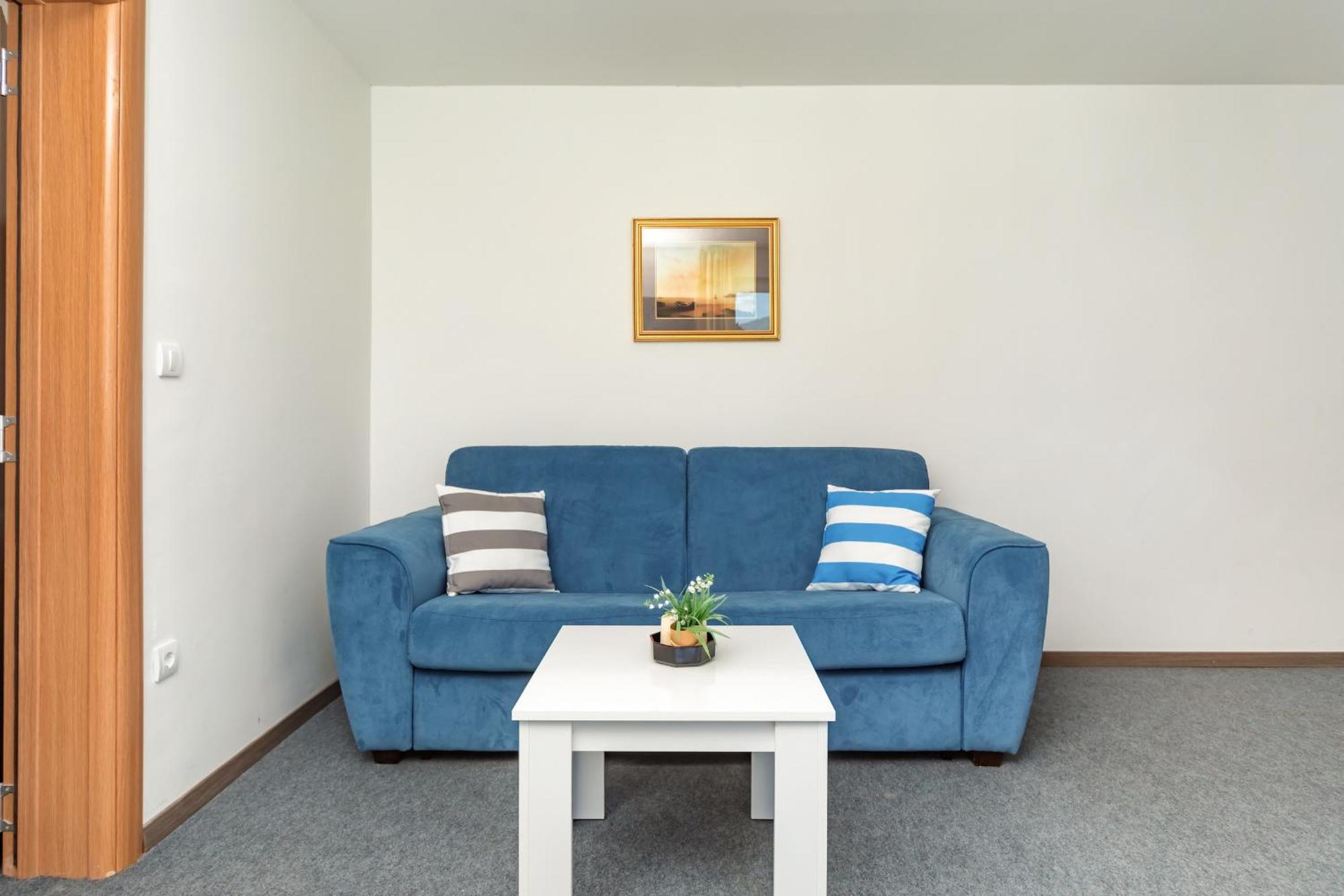 Mika'S Seaview Apartments Бар Екстериор снимка